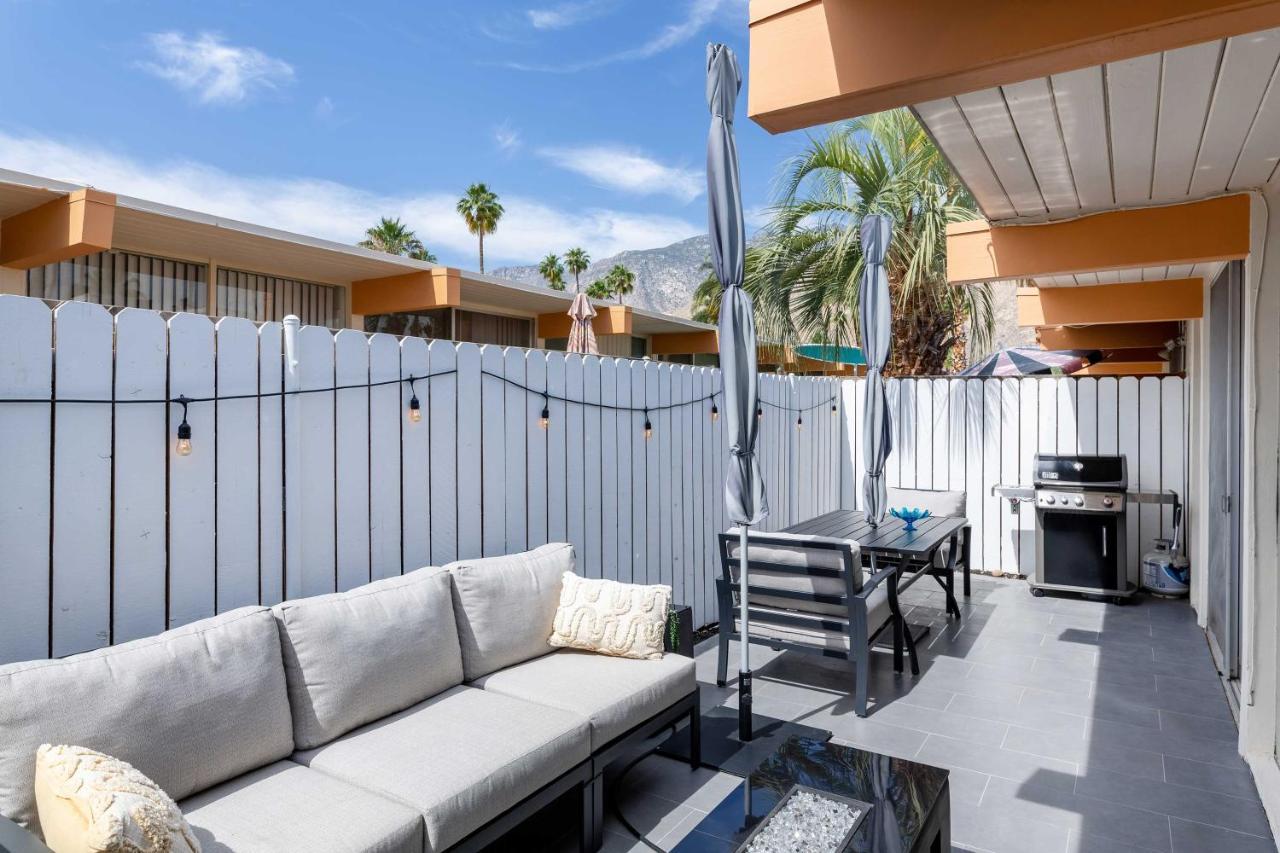 Mid-Century Palm Springs Bungalow With Patio! Exterior foto