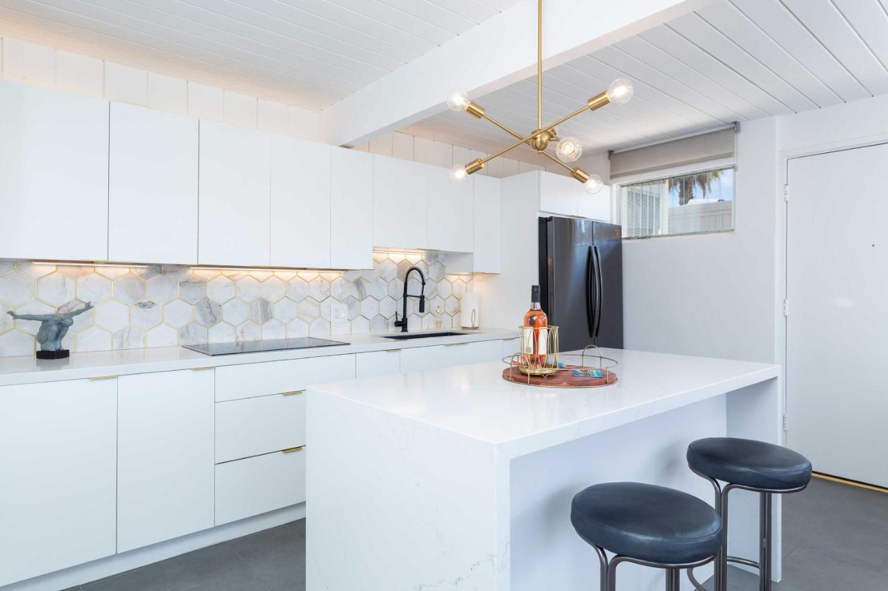 Mid-Century Palm Springs Bungalow With Patio! Exterior foto